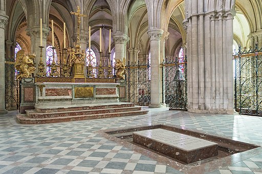 Grave (right foreground) of William 1
